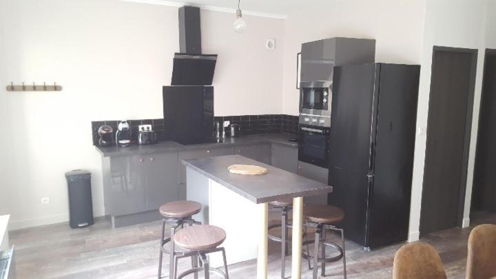 Appartement Spacieux Et Atypique Sedan Ngoại thất bức ảnh